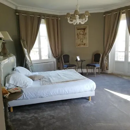 Chateau Les 4 Saisons *